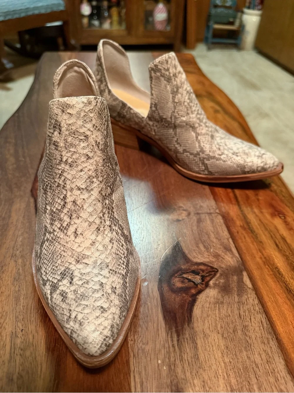 Women’s Size 7.5 / 38 Cortes Snakeskin Embossed Booties
